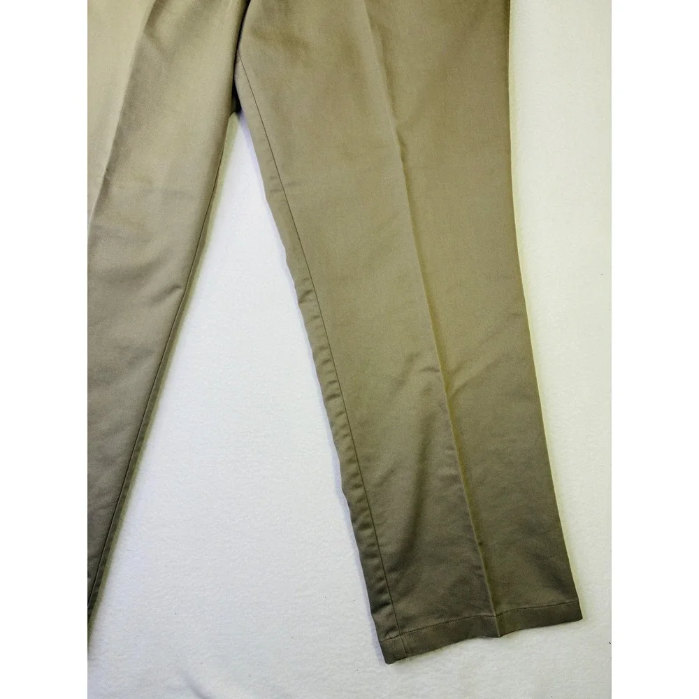 Dockers Mens Relaxed Fit Flat Front Chino Pants Khaki Tan W44 L32 Tencel Blend